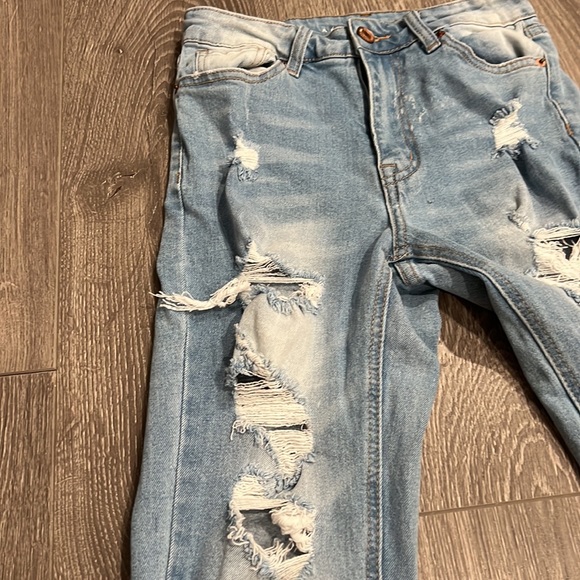 Aeropostale Mom Jeans - Picture 3 of 4